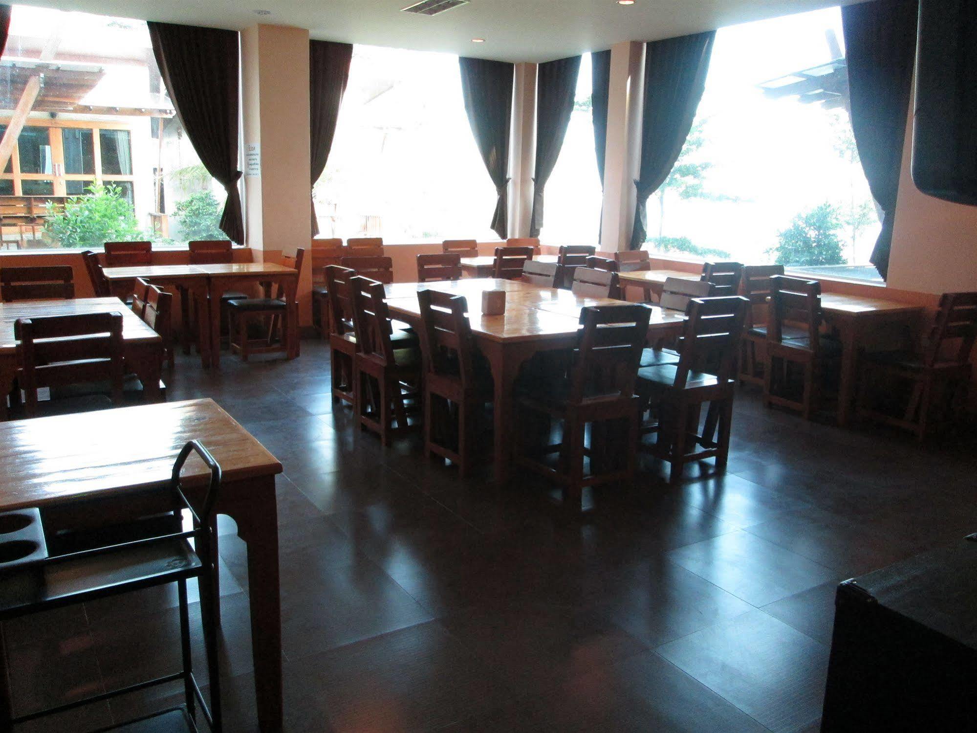 帕岸岛棕榈滩度假酒店及餐厅 帕干岛 外观 照片
