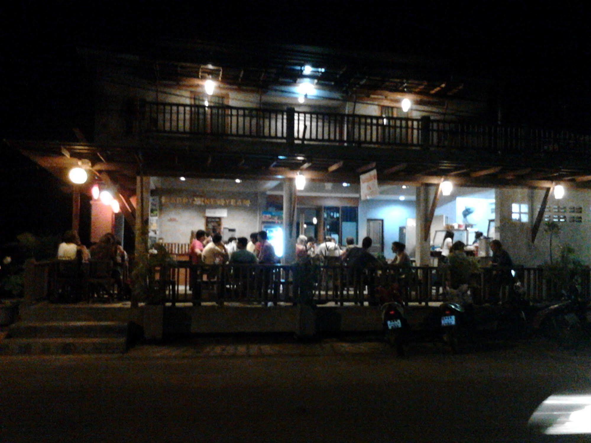帕岸岛棕榈滩度假酒店及餐厅 帕干岛 外观 照片